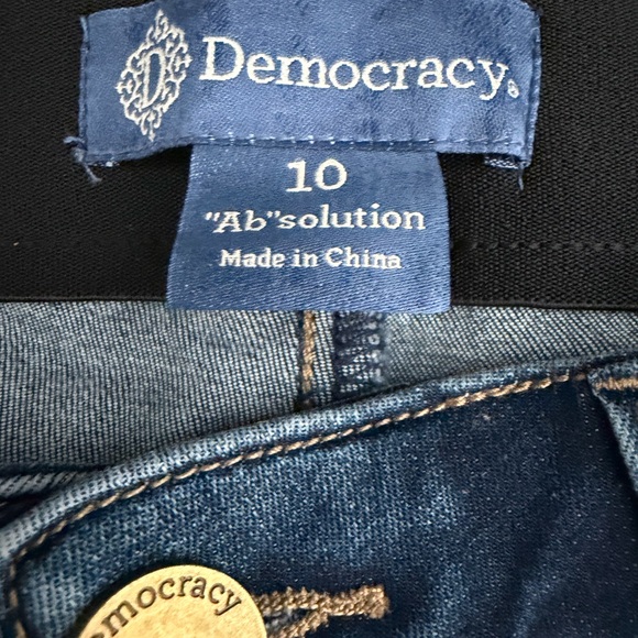 Democracy Distressed Blue Boyfriend Jeans - Picture 4 of 5